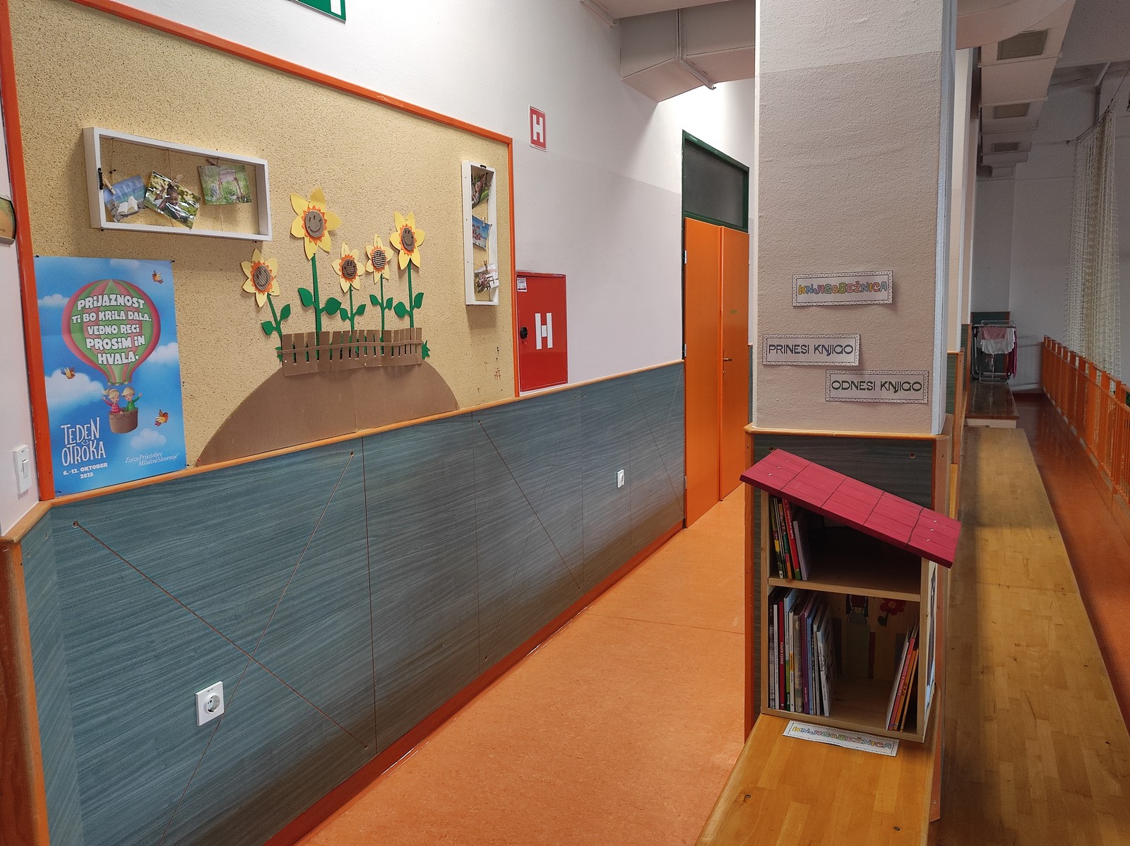 Knjigobežnica na šolski tribuni