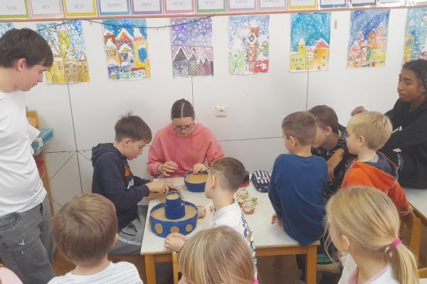 Priprave za prizor Pri obutem mačku