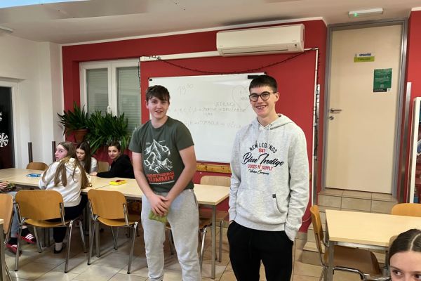 Druženje po večerji