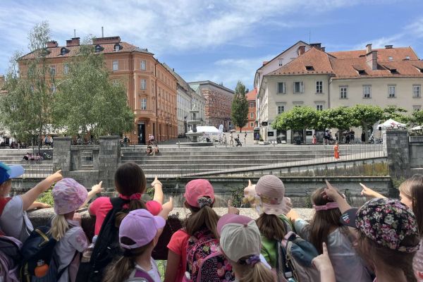 Pogled čez Ljubljanico proti NUK-u