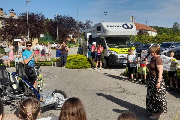 Pozdrav ravnateljice vsem zbranim in Cenetu