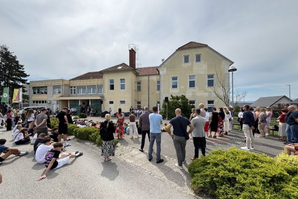 Podpis pogodbe za gradnjo nove šole ter dobavo in montažo opreme